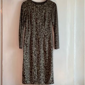 Maggy London Women's Velvet Long Sleeve Mid Length Sheath. -US 10